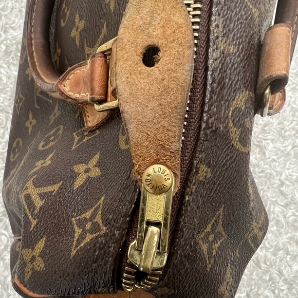 Louis Vuitton Vuitton Monogram Speedy - Picture 12 of 16